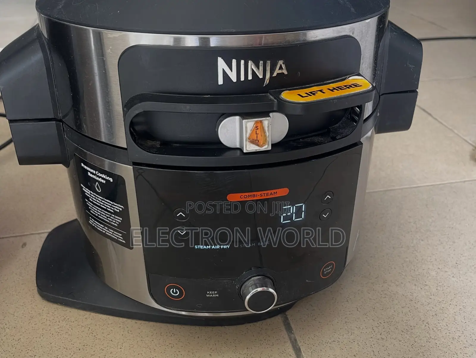14IN1 Ninja Foodi SmartLid Multi-Cooker With a Sliding Lid