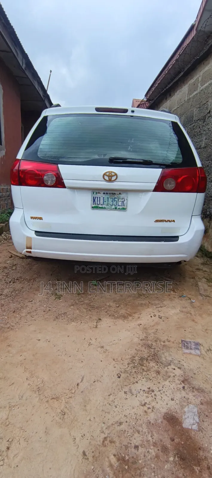 Toyota Sienna 2005 White