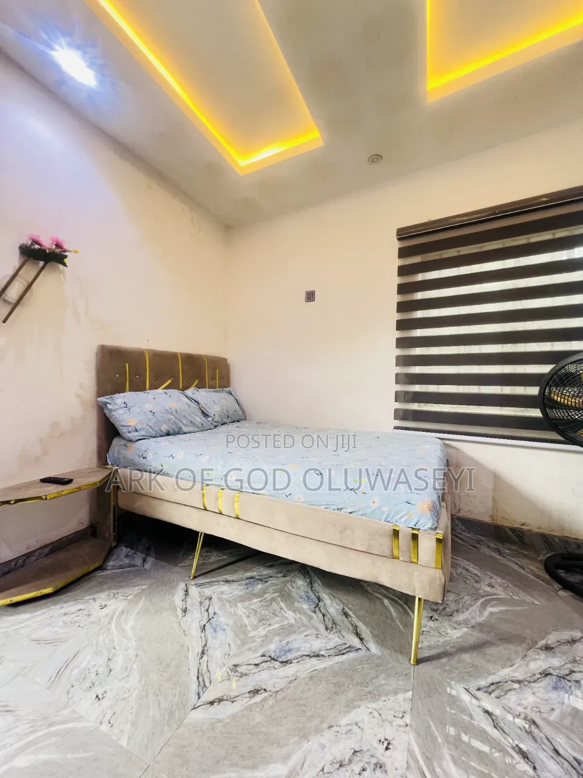 Short Let With 24 Solar Light Apartment