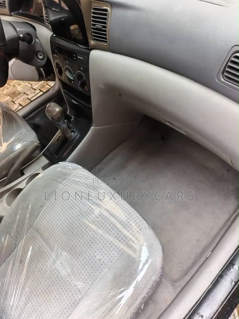 Toyota Corolla 2005 Black
