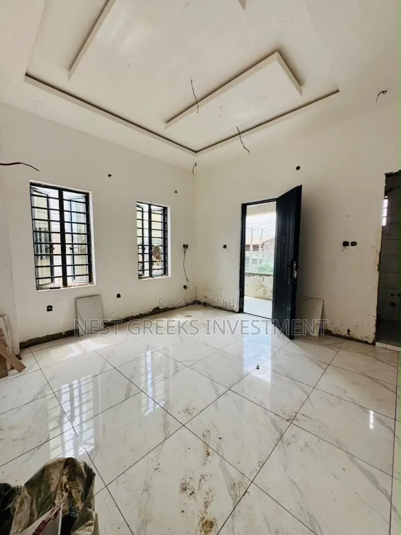 4bdrm Duplex in Berger for sale