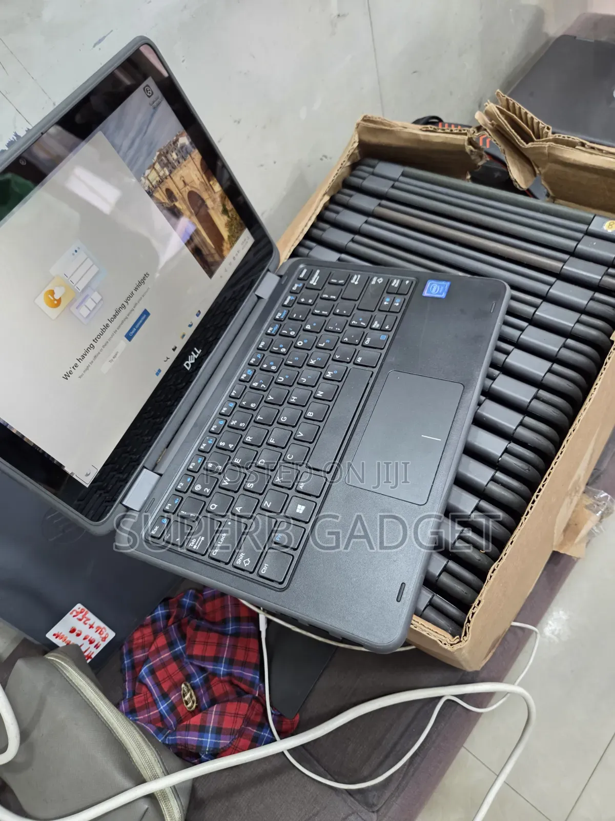 Laptop Dell Latitude 3190 2-in-1 4GB Intel Pentium SSD 128GB