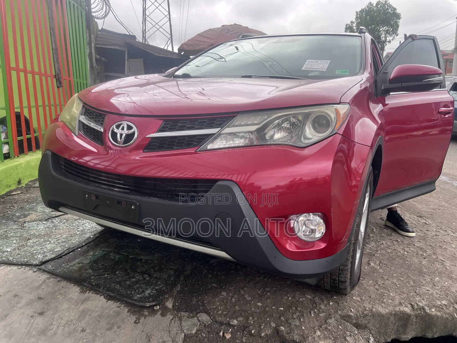 Toyota RAV4 XLE 4dr SUV (2.5L 4cyl 6A) 2014 Red