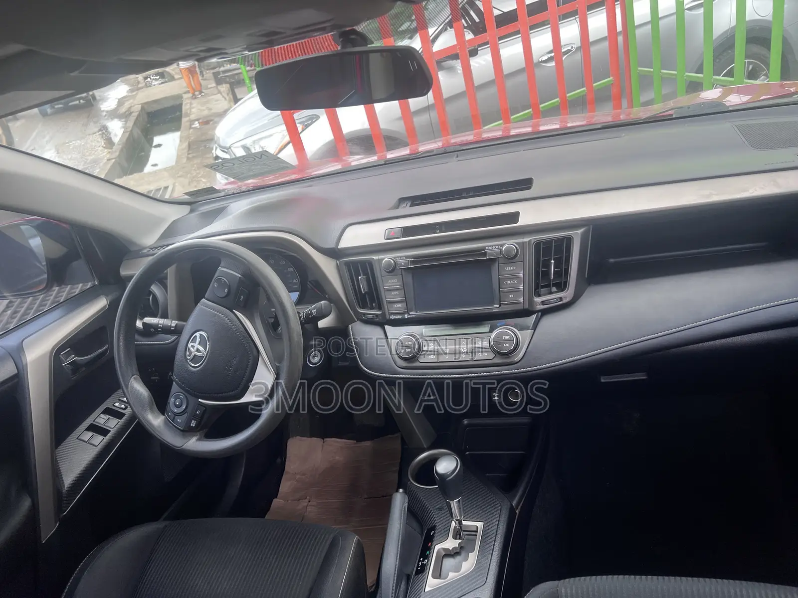 Toyota RAV4 XLE 4dr SUV (2.5L 4cyl 6A) 2014 Red