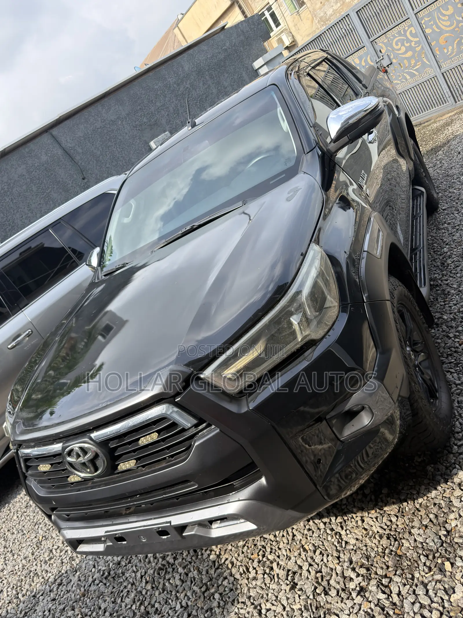 Toyota Hilux 2022 Black