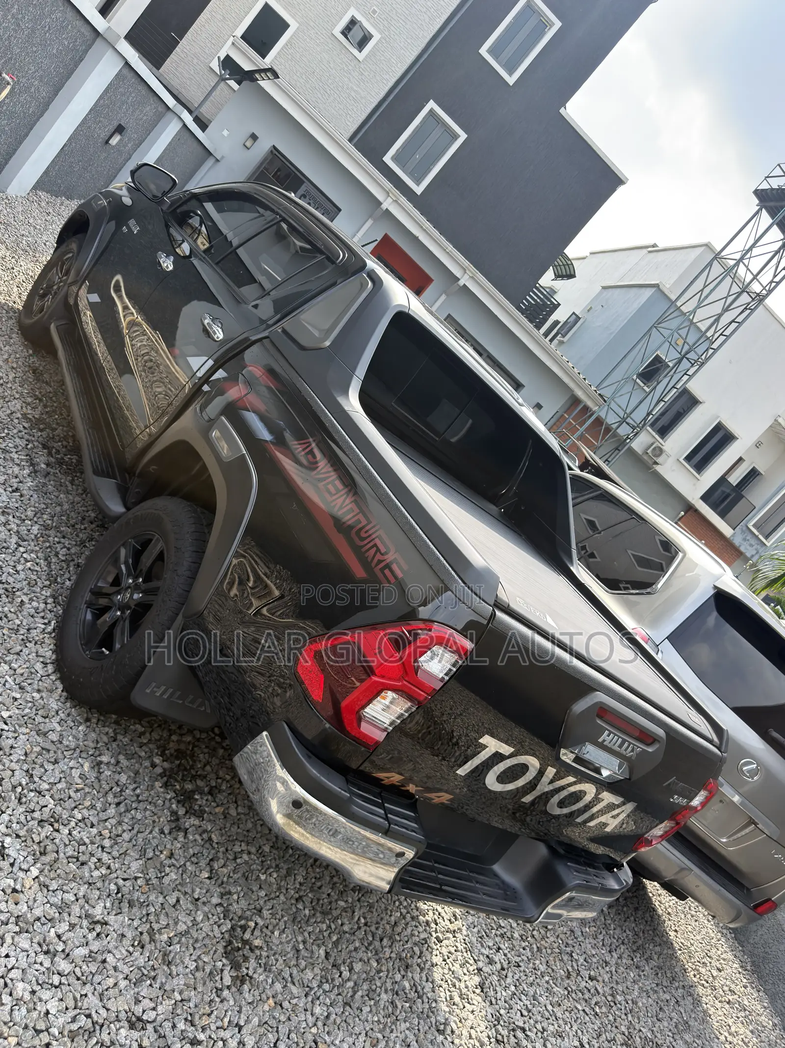 Toyota Hilux 2022 Black