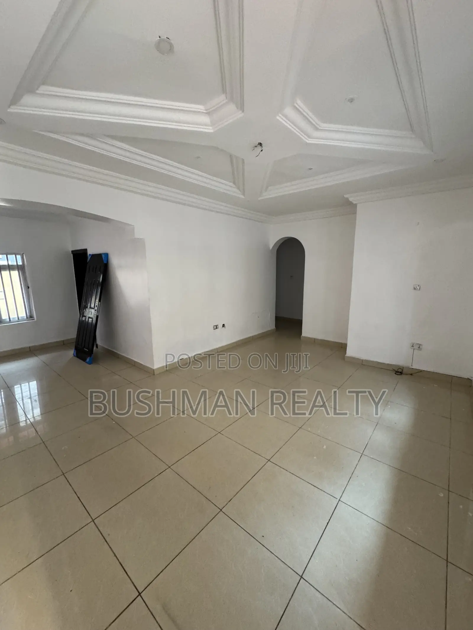 3bdrm Apartment in Chevron for rent