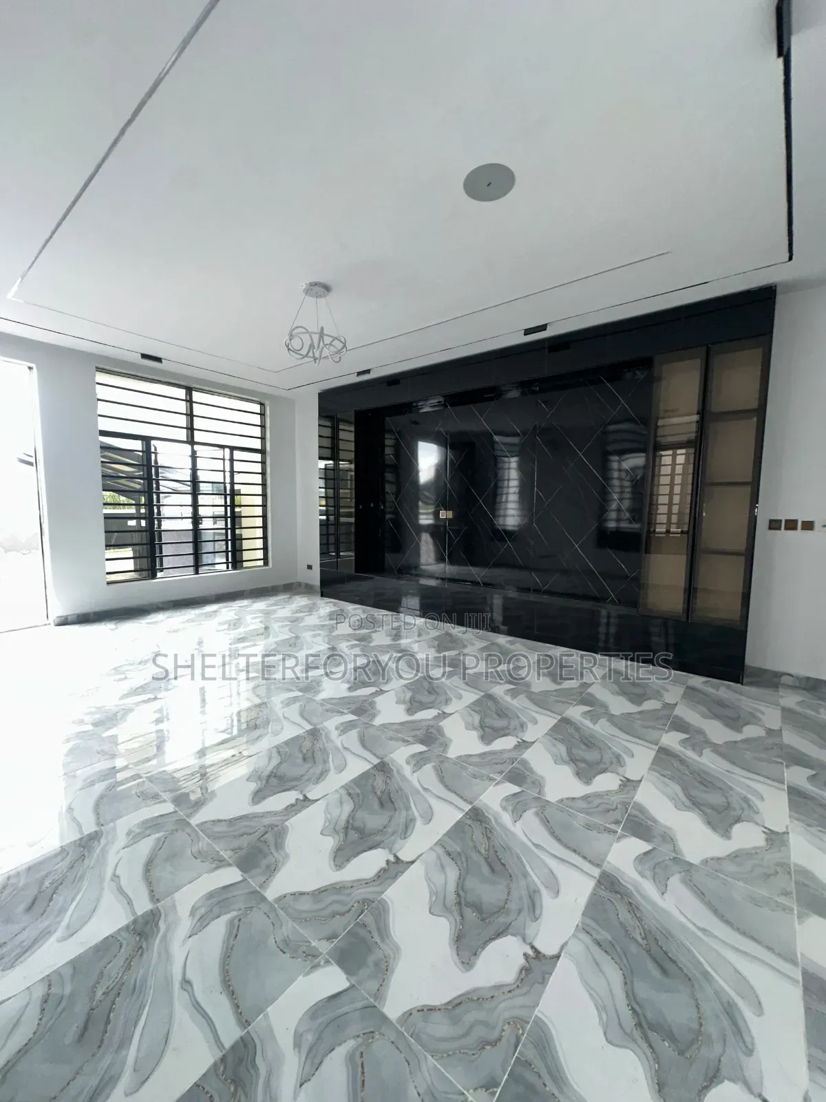 4bdrm Duplex in Lekki Expressway for sale