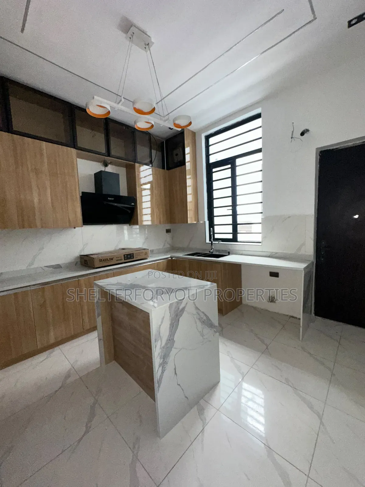 4bdrm Duplex in Lekki Expressway for sale
