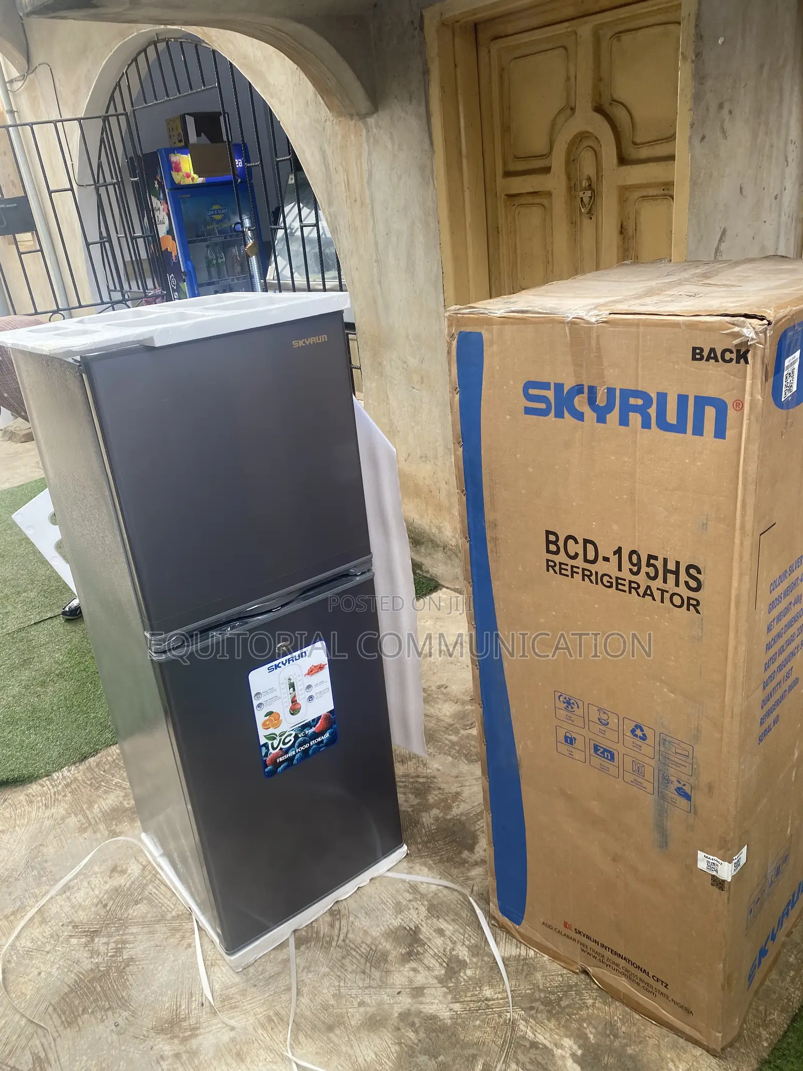 Skyrun BCD-195hs Family Size Refrigerator 195l Top Freezer