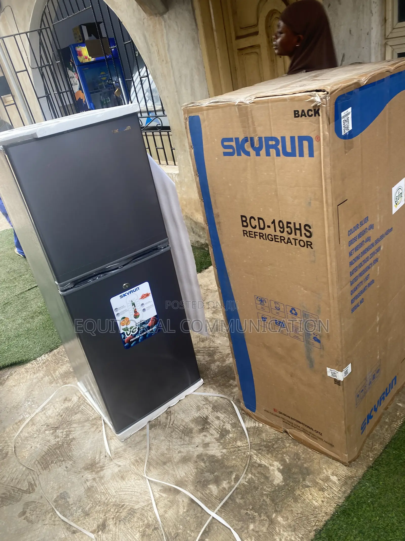 Skyrun BCD-195hs Family Size Refrigerator 195l Top Freezer