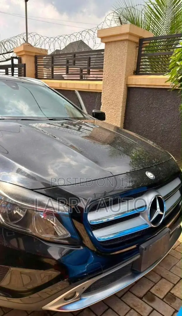 Mercedes-Benz GLA 250 2016 Black