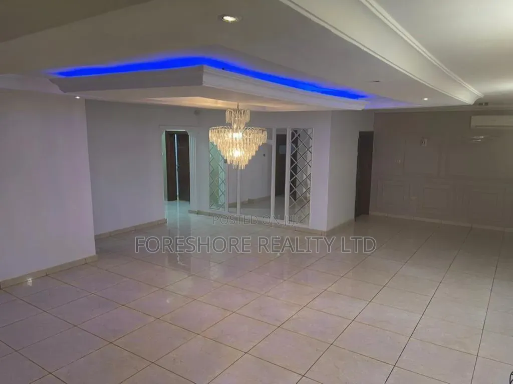 3bdrm Apartment in Onipanu for sale
