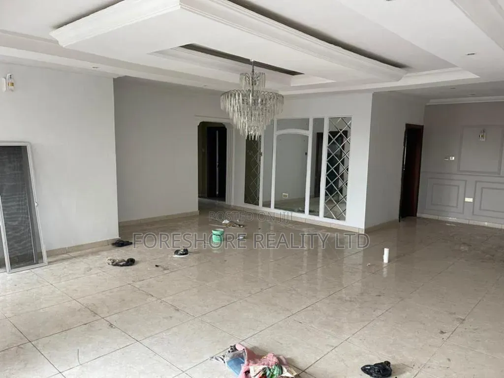 3bdrm Apartment in Onipanu for sale