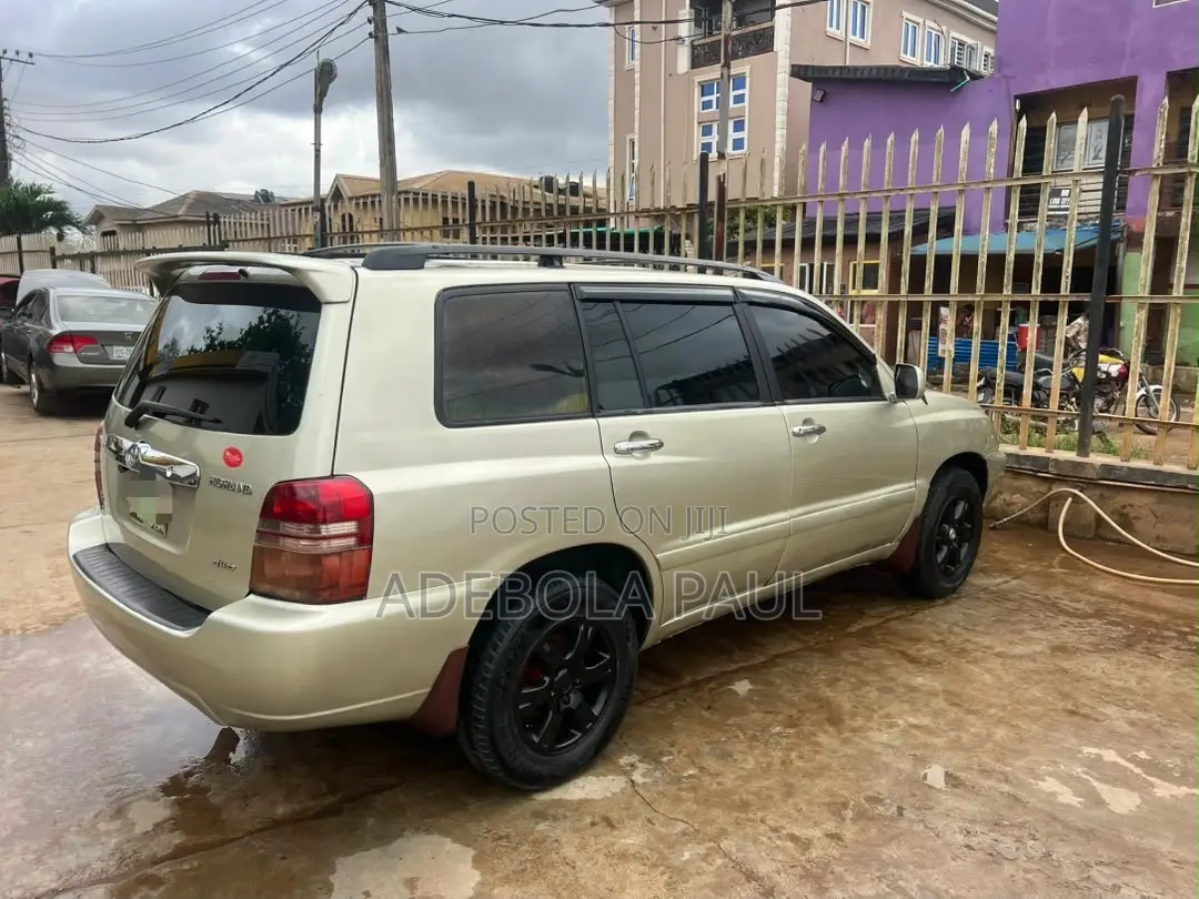 Toyota Highlander 2003 Gold
