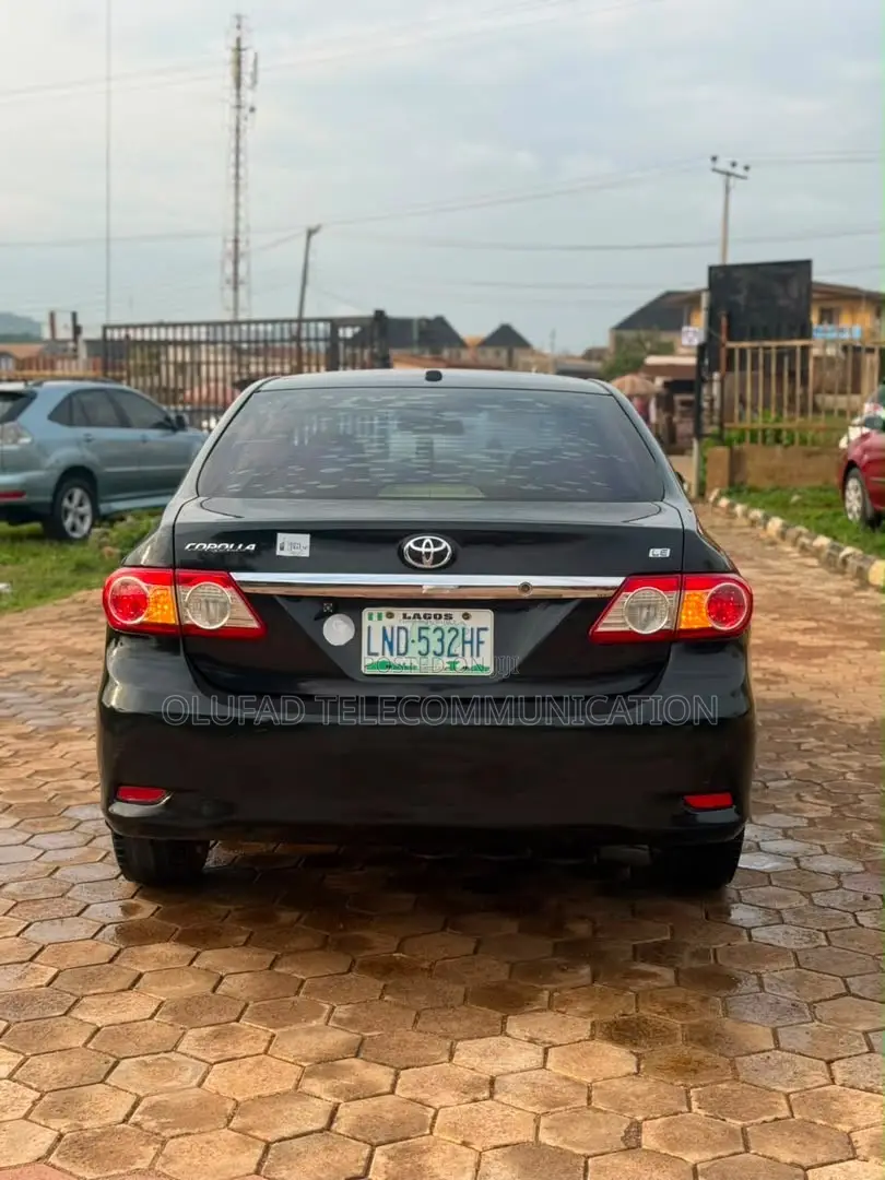 Toyota Corolla 2013 Black