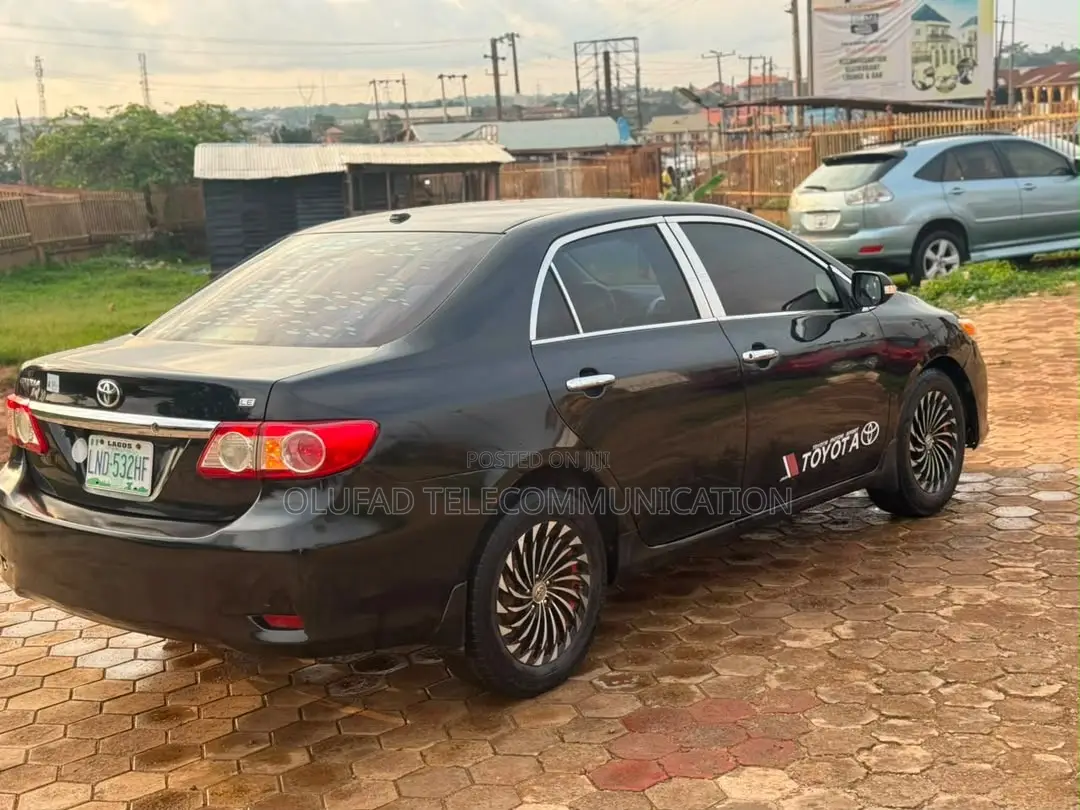 Toyota Corolla 2013 Black