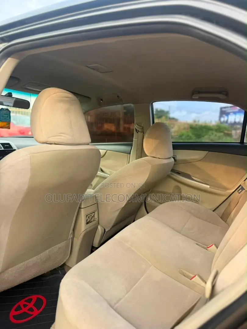 Toyota Corolla 2013 Black