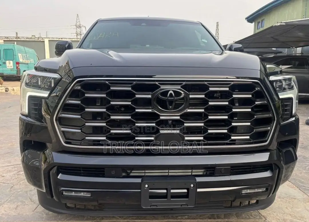 Toyota Sequoia Platinum 4WD 2025 Black