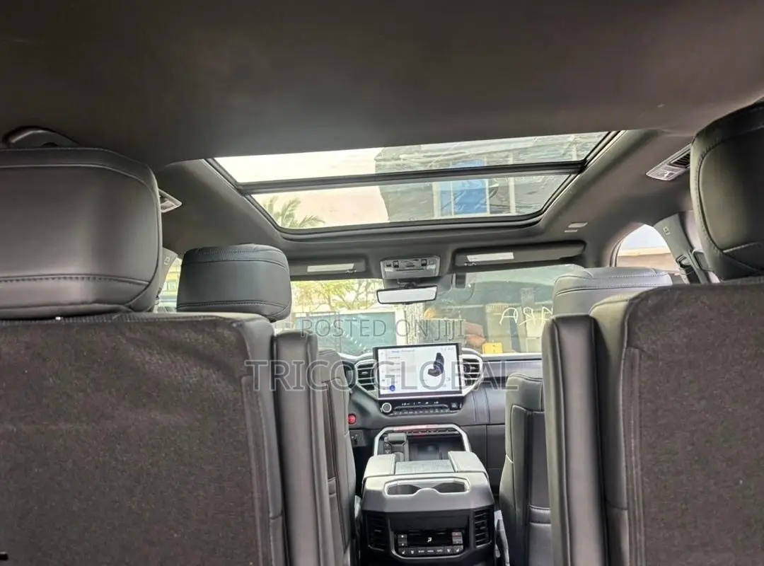 Toyota Sequoia Platinum 4WD 2025 Black