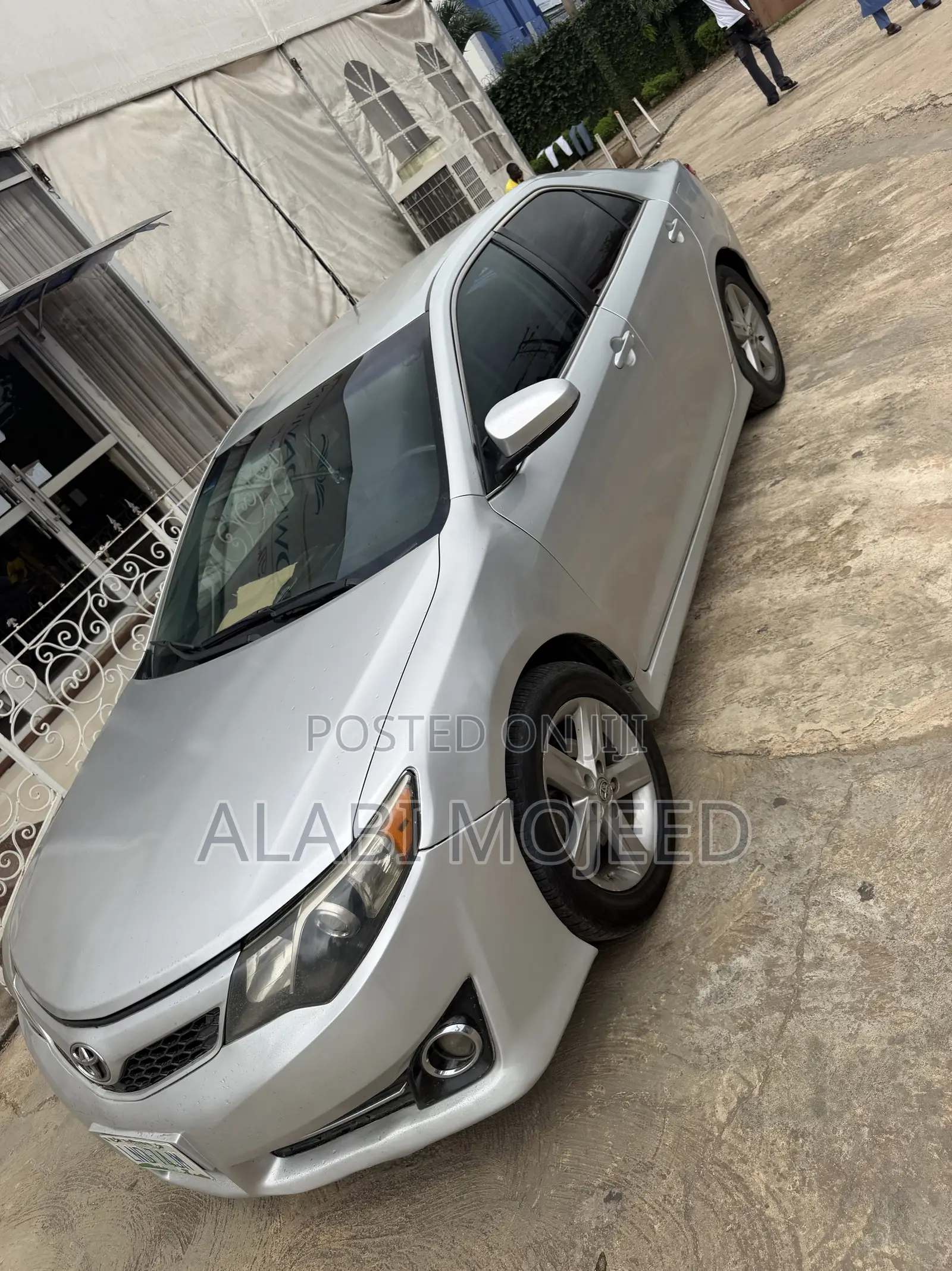 Toyota Camry SE 4dr Sedan (2.5L 4cyl 6A) 2014 Silver