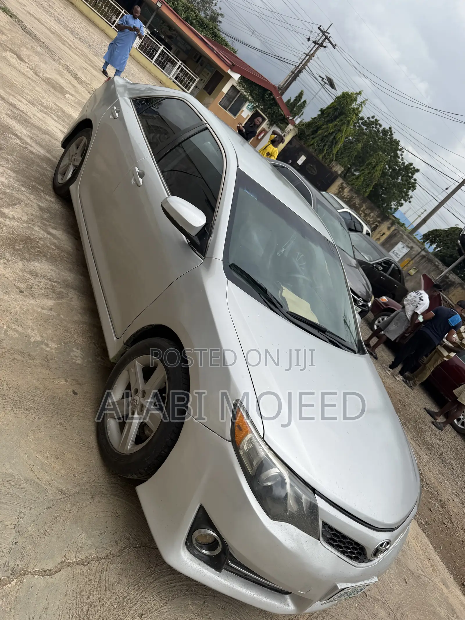 Toyota Camry SE 4dr Sedan (2.5L 4cyl 6A) 2014 Silver