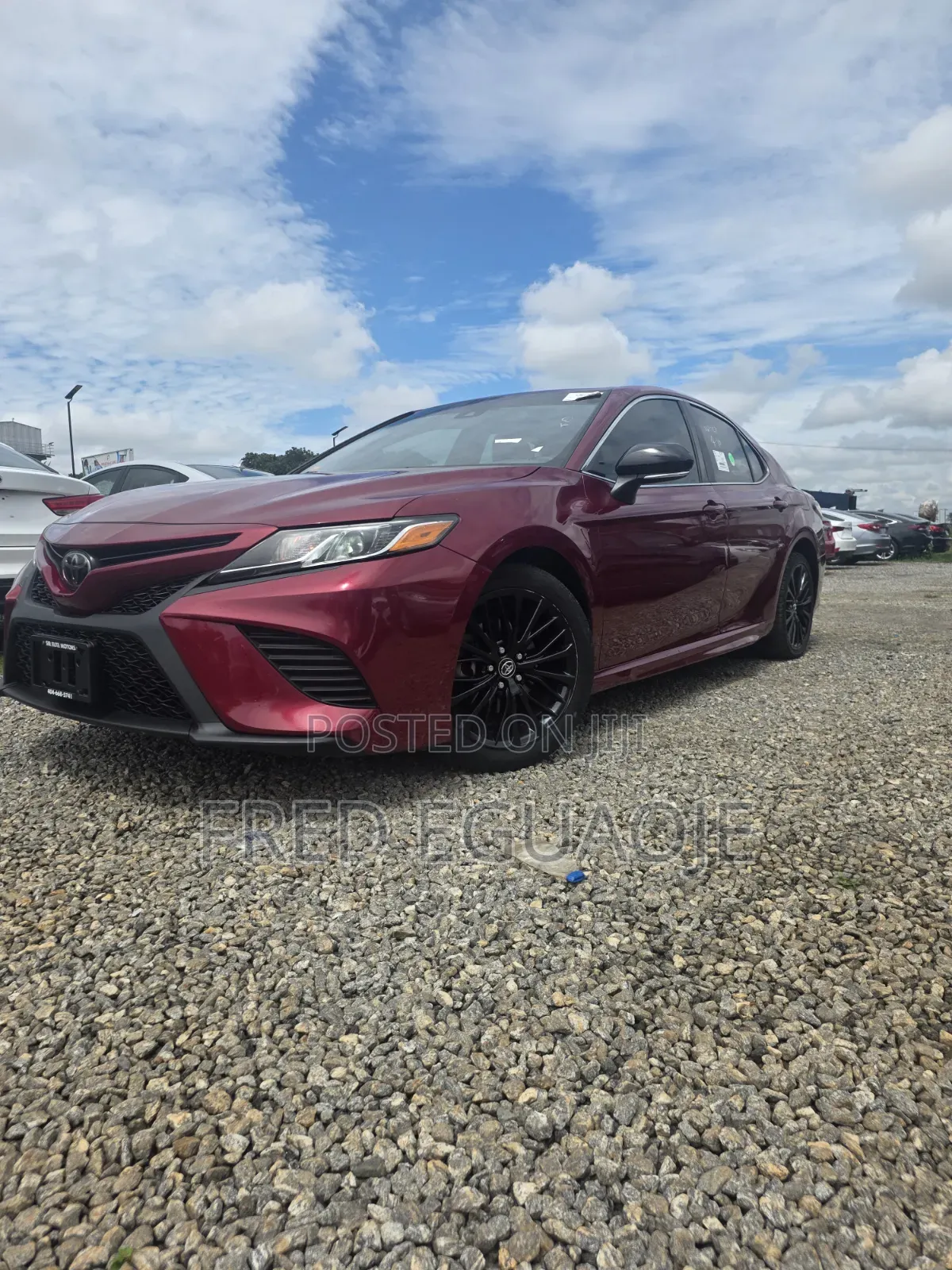 Toyota Camry SE FWD (2.5L 4cyl 8AM) 2018 Red