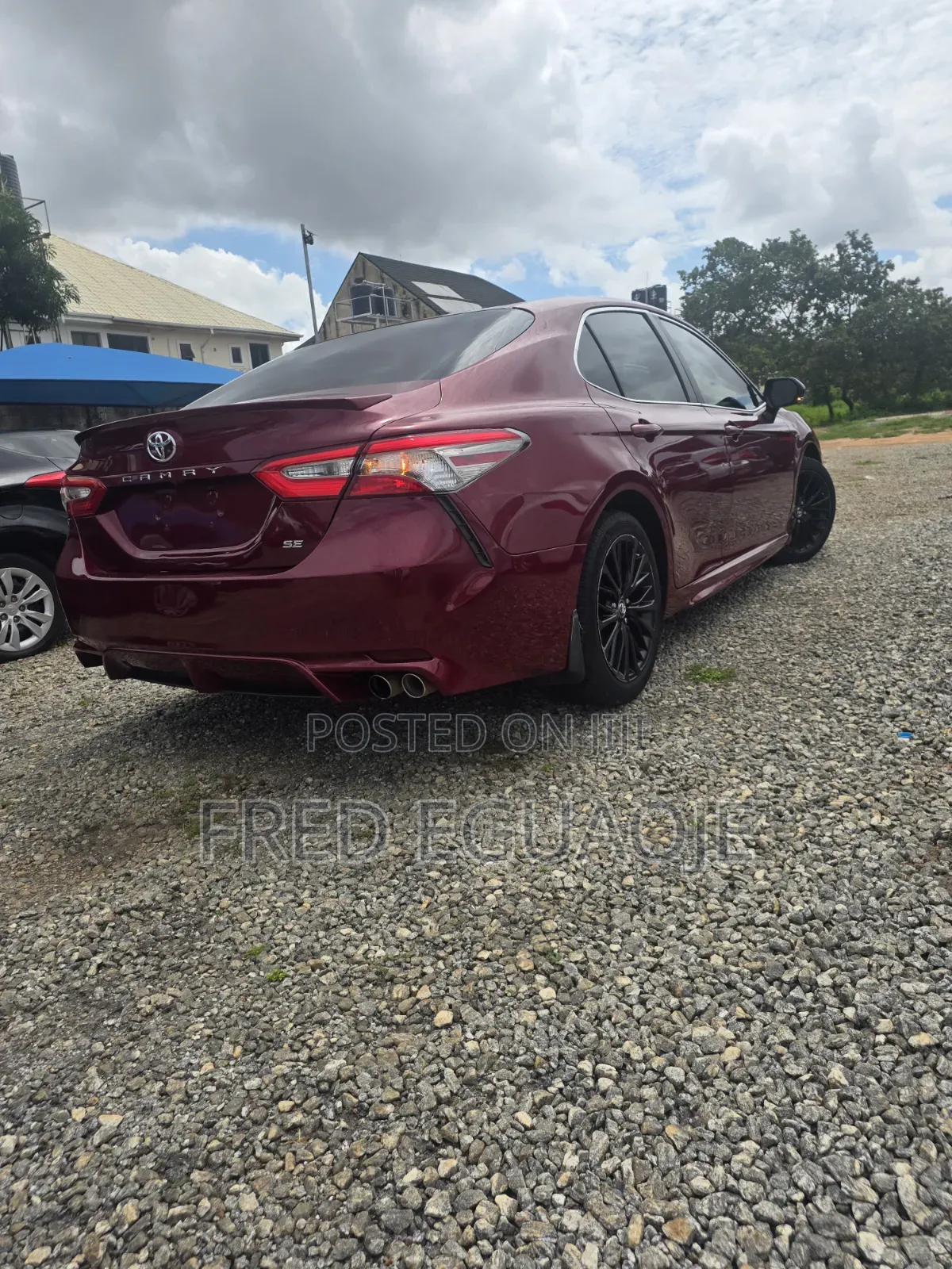 Toyota Camry SE FWD (2.5L 4cyl 8AM) 2018 Red