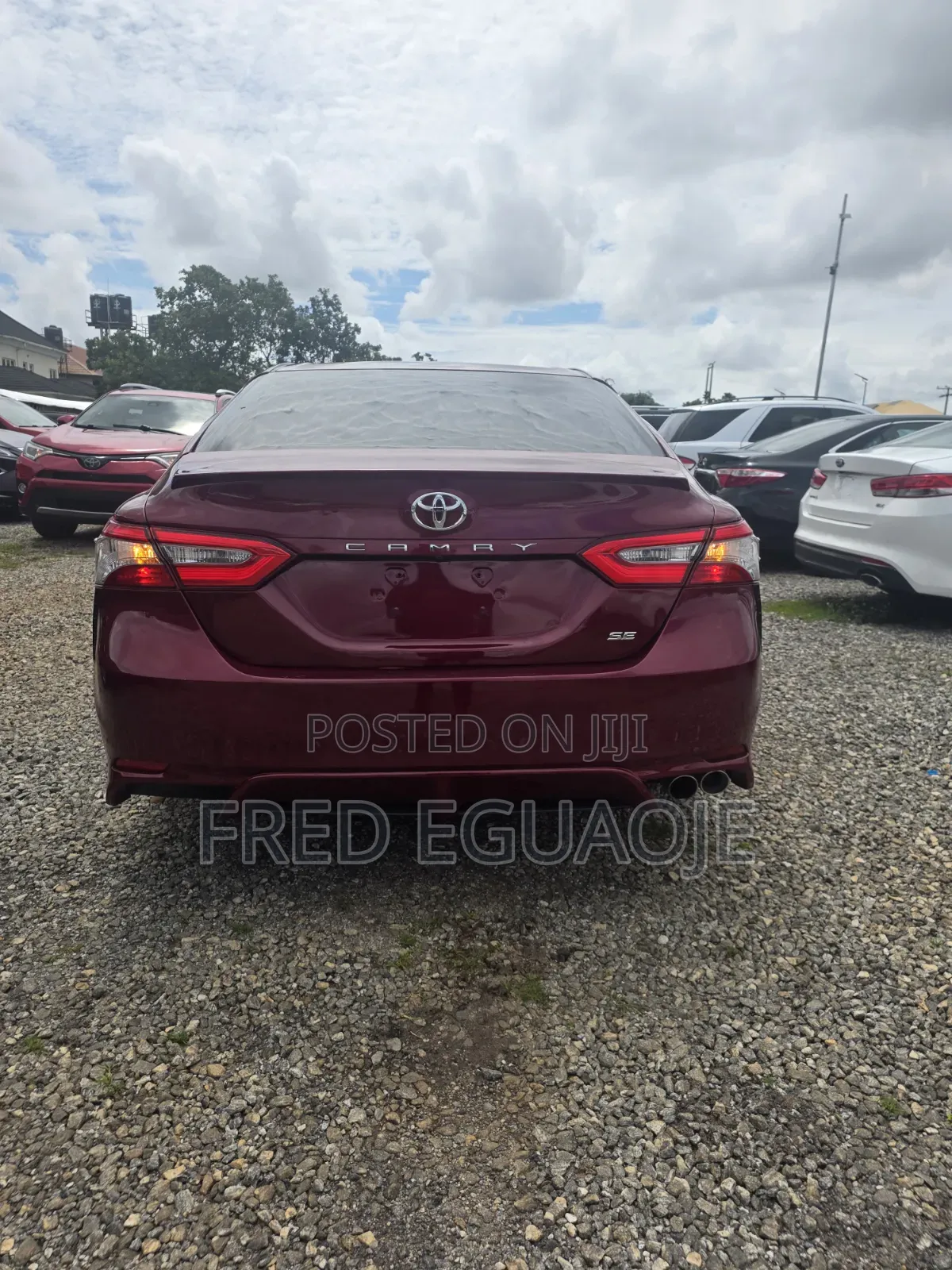 Toyota Camry SE FWD (2.5L 4cyl 8AM) 2018 Red