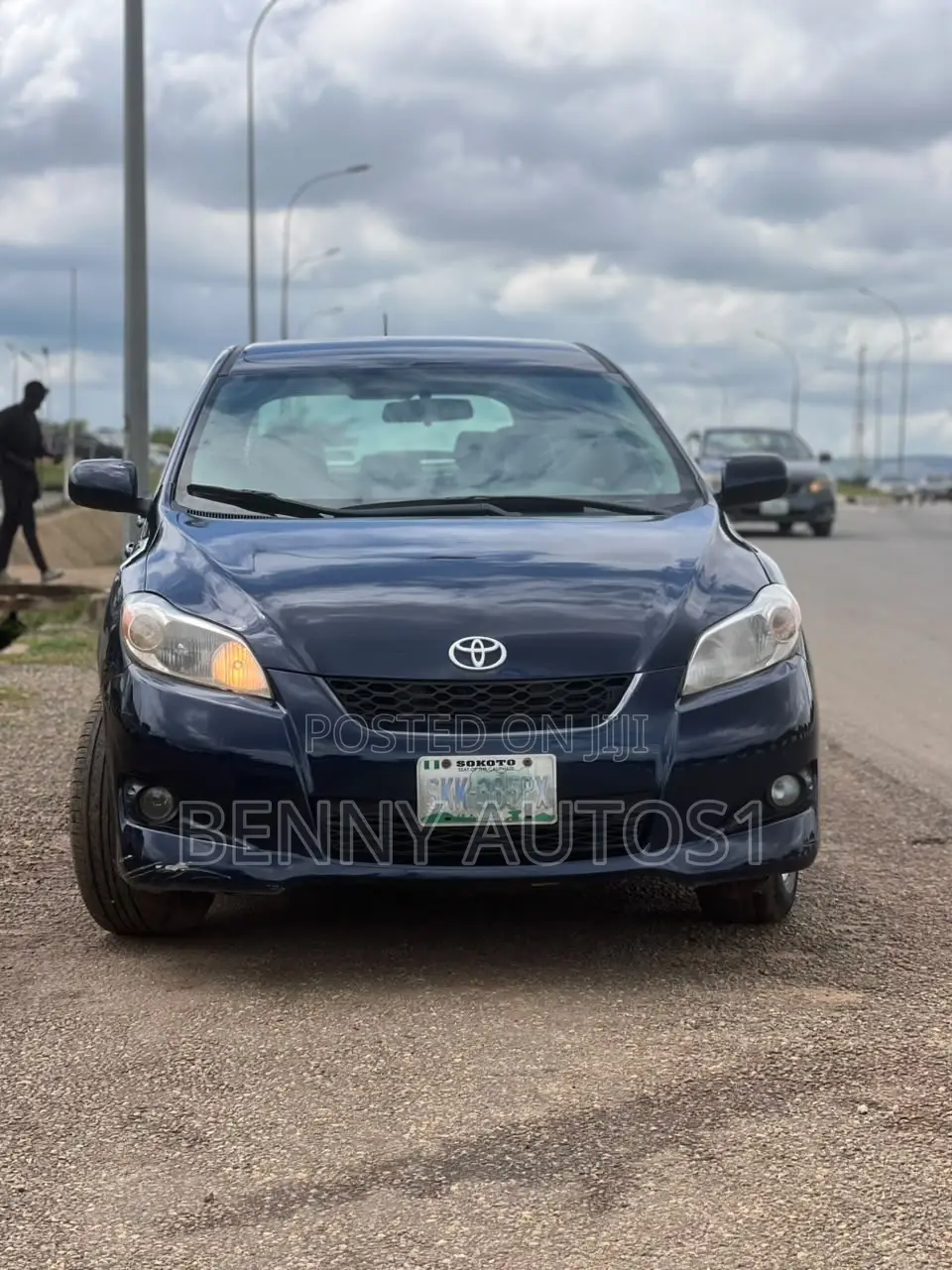 Toyota Matrix Hatchback FWD (1.8L 4cyl 5M) 2010 Blue
