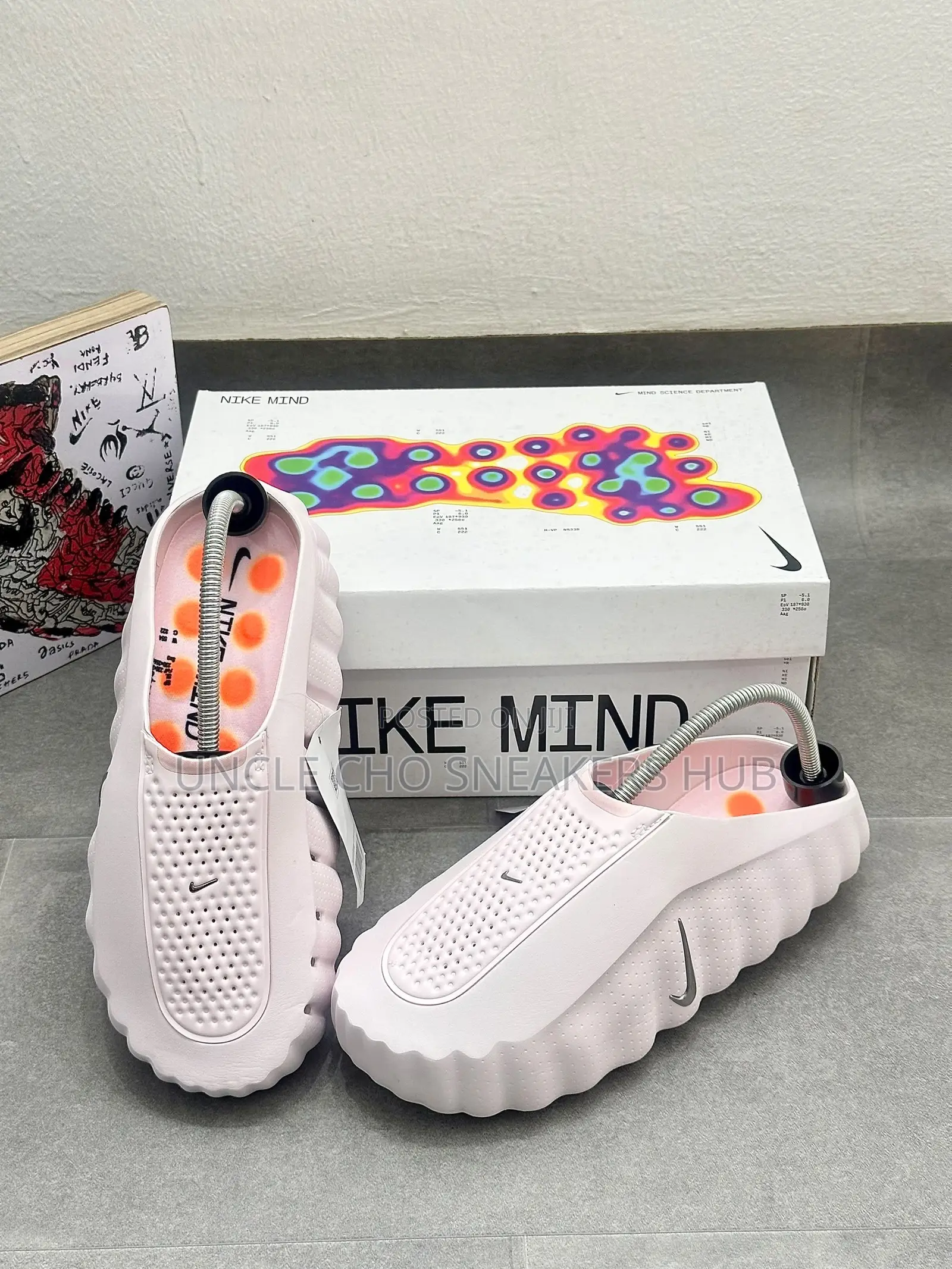 Nike Mind 001