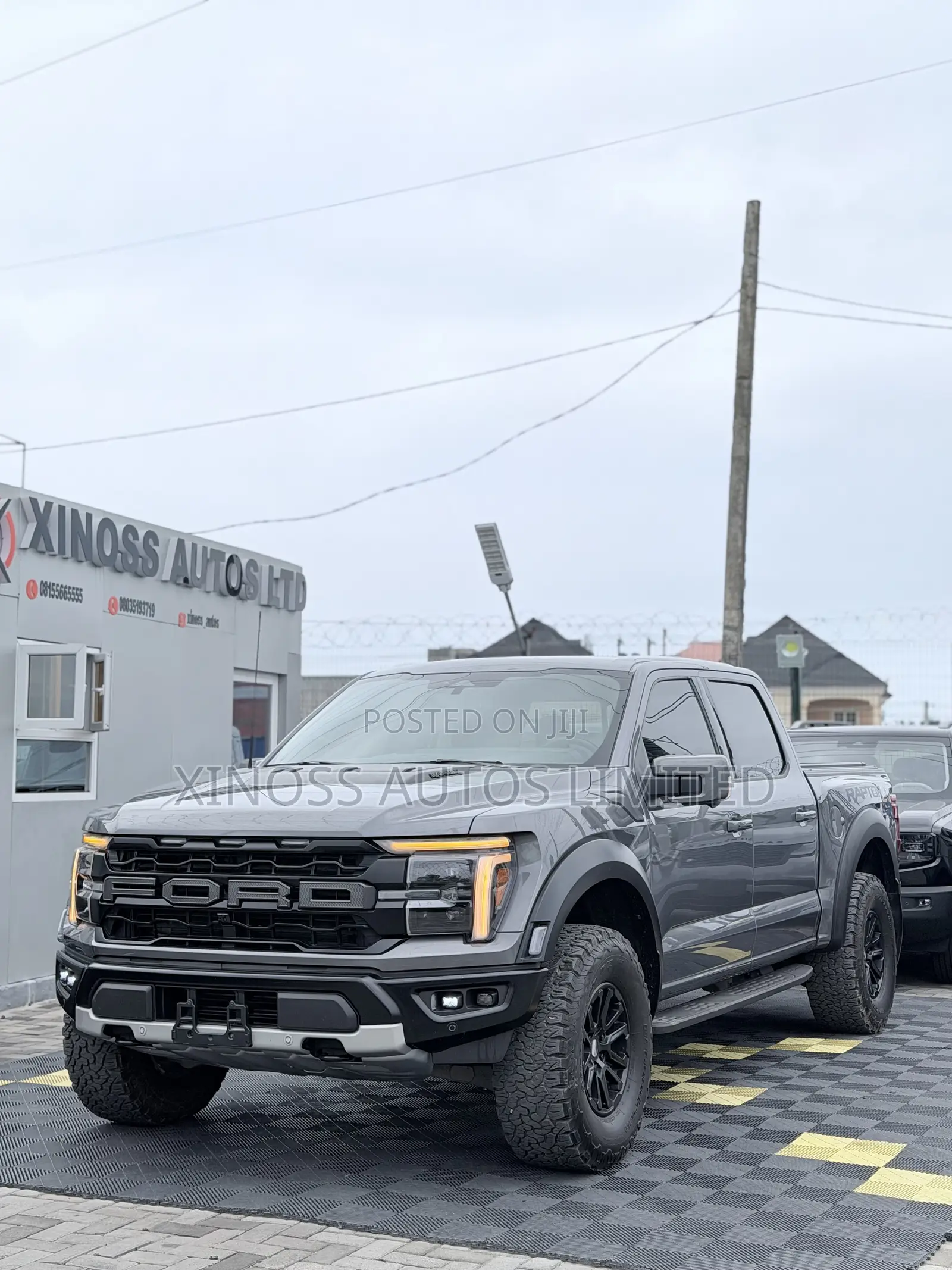 Ford F-150 Raptor 2024 Gray