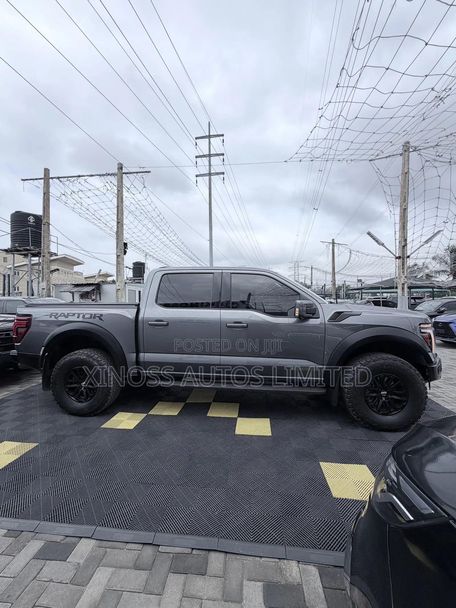 Ford F-150 Raptor 2024 Gray