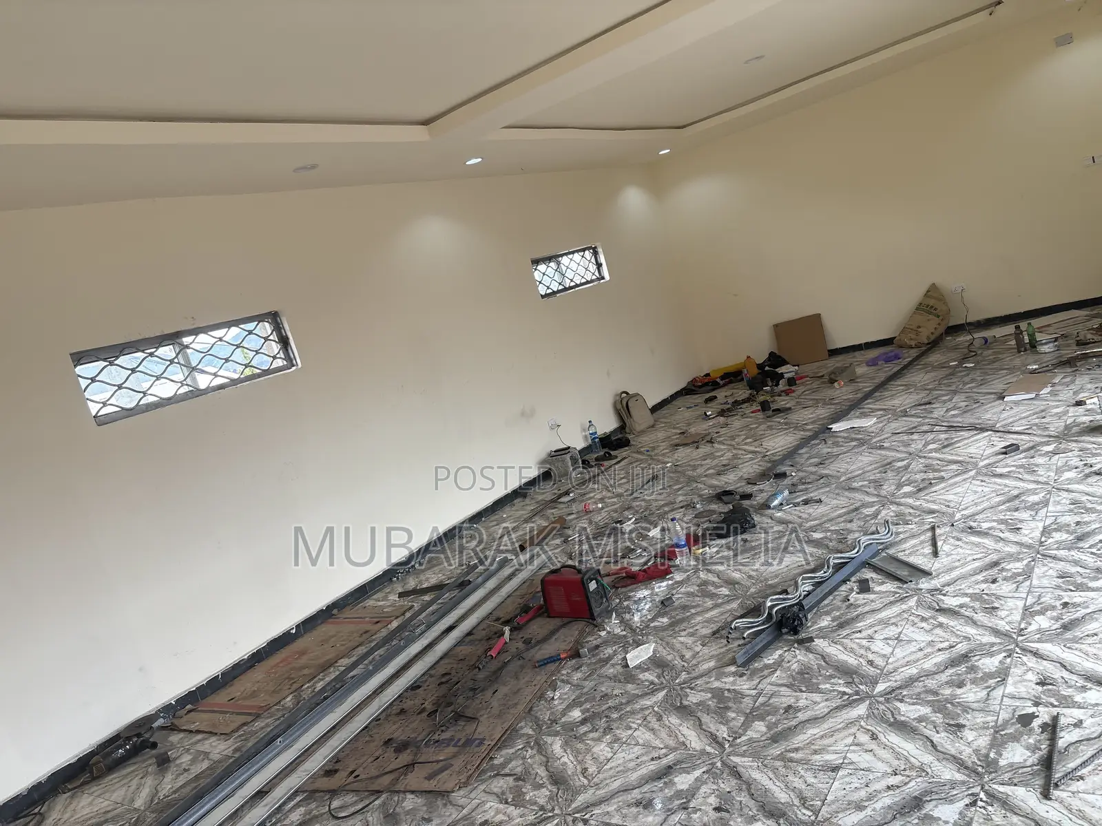 A Massive Shop for Rent