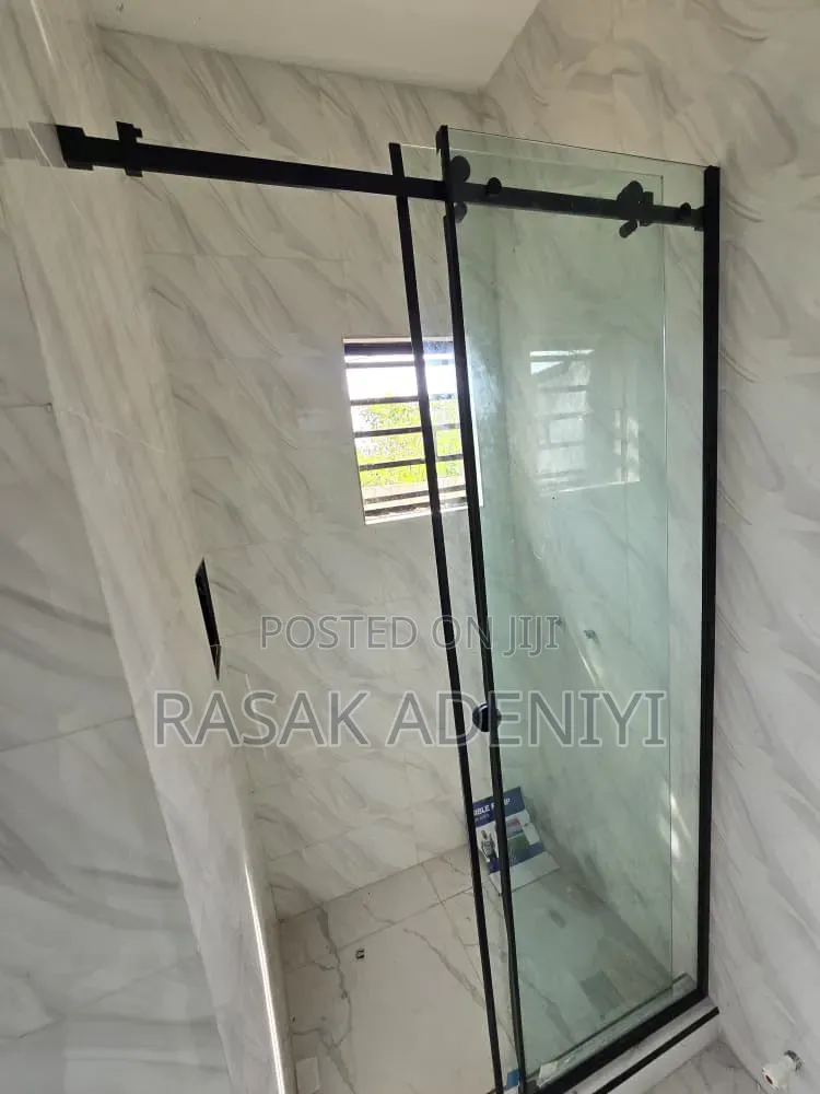 Sliding Shower Cubicle