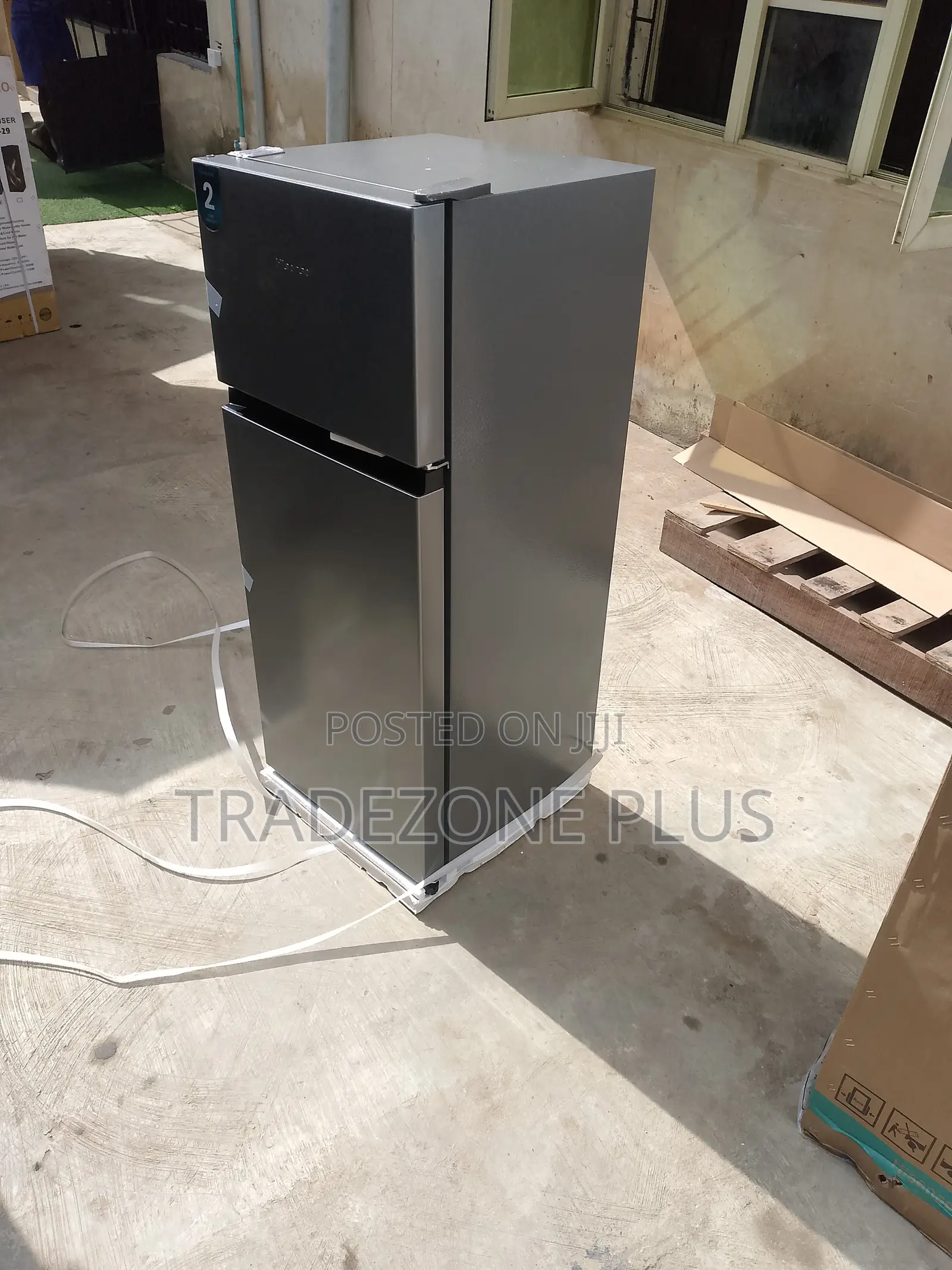 Hisense 124L Refrigerator – Home Office Use