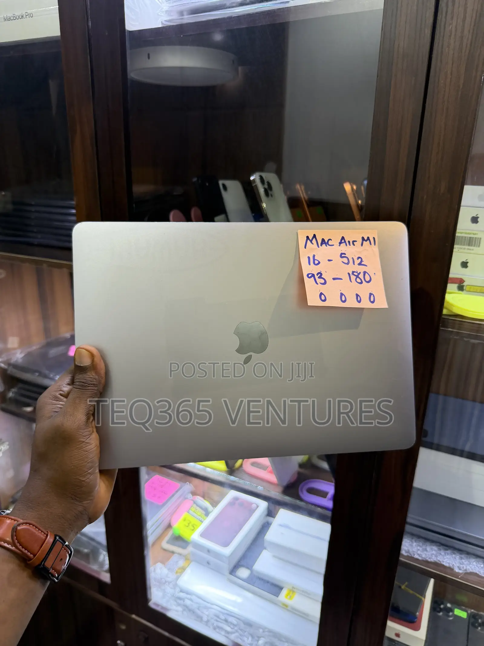 Laptop Apple MacBook Air 2020 16GB Apple M1 SSD 512GB