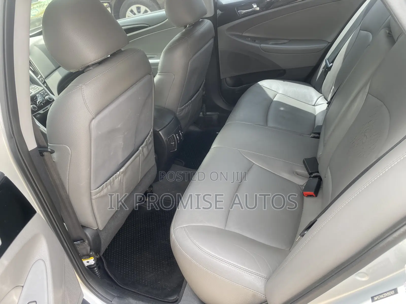 Hyundai Sonata Limited Sedan FWD (2.4L 4cyl 6A) 2013 Silver