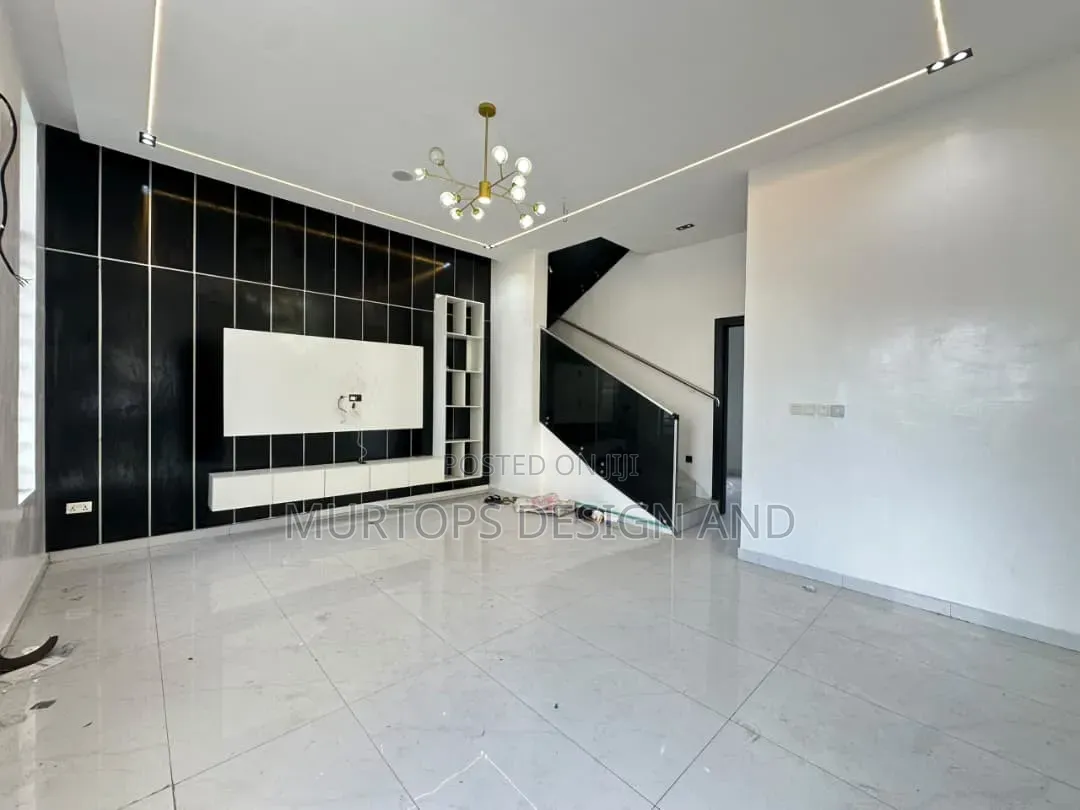 4bdrm Duplex in Lekki Phase 2 for rent