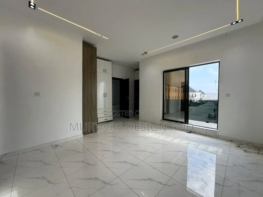 4bdrm Duplex in Lekki Phase 2 for rent