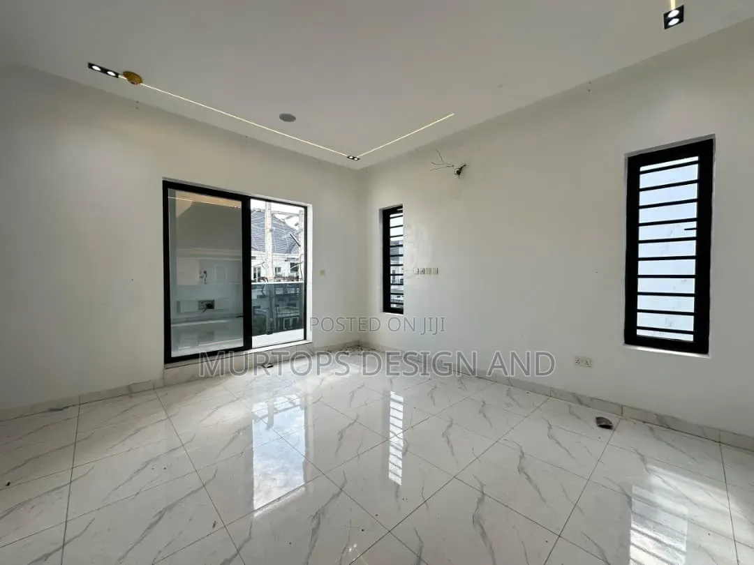 4bdrm Duplex in Lekki Phase 2 for rent