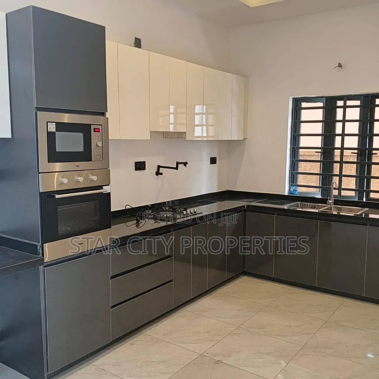 4bdrm Townhouse/Terrace in Ogudu Gra for sale