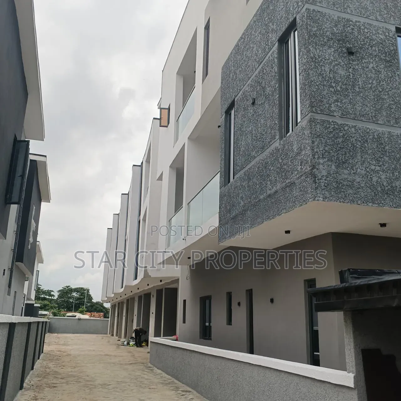 4bdrm Townhouse/Terrace in Ogudu Gra for sale