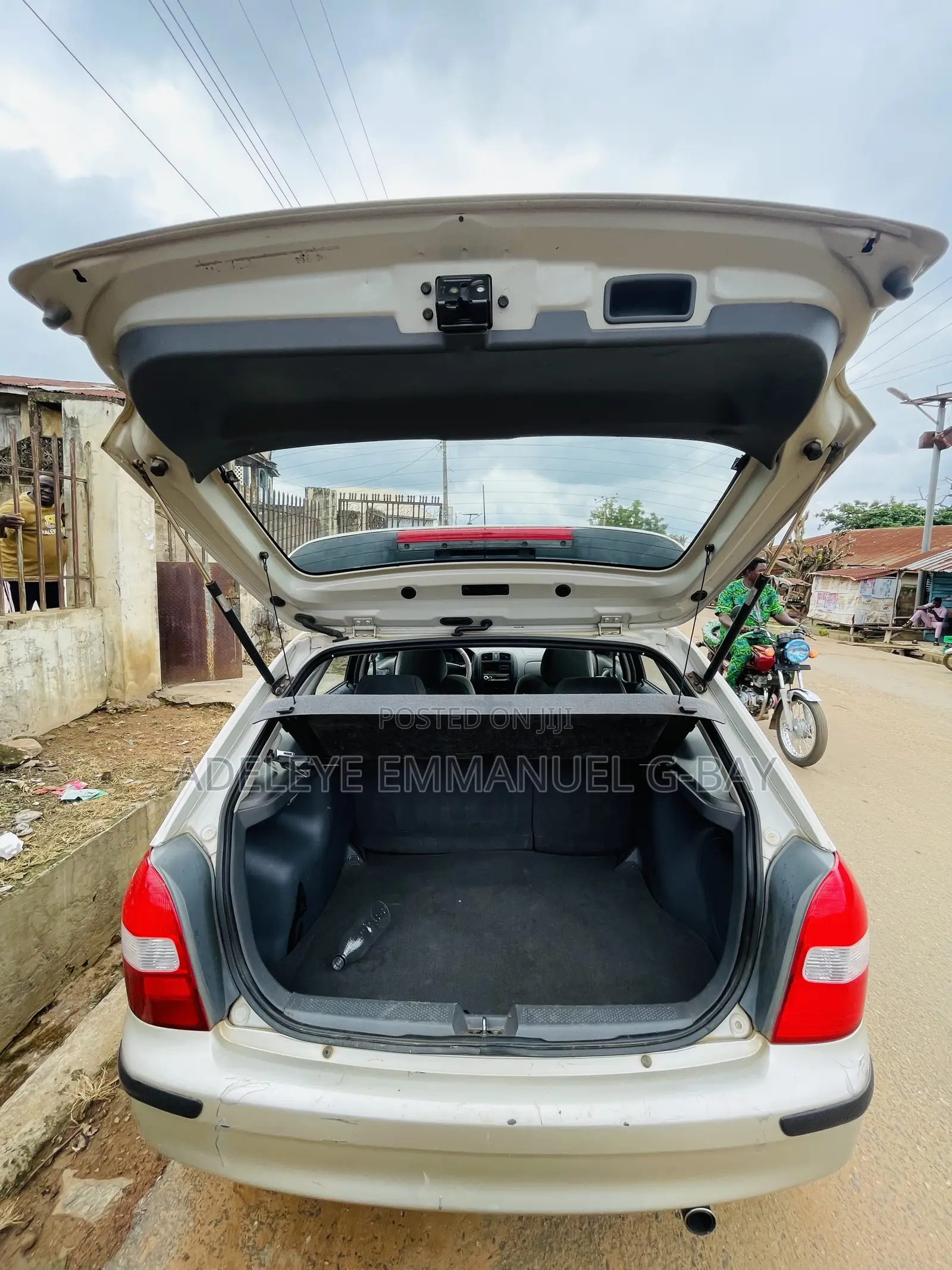 Mazda 323 1.6 2002 Silver