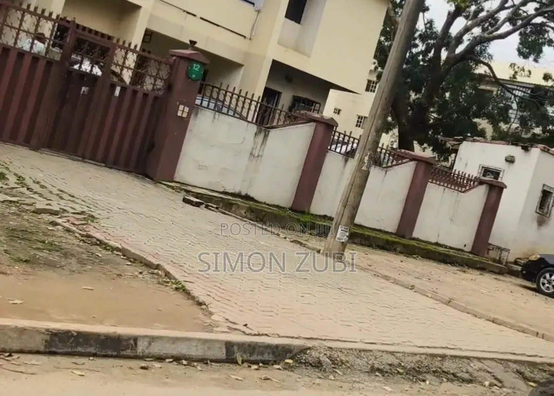 4bdrm Block of Flats in Wuse Zone 6 for sale