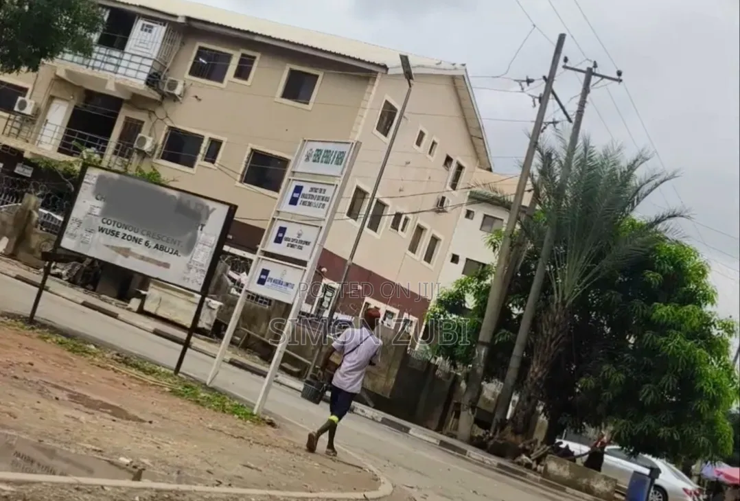 4bdrm Block of Flats in Wuse Zone 6 for sale