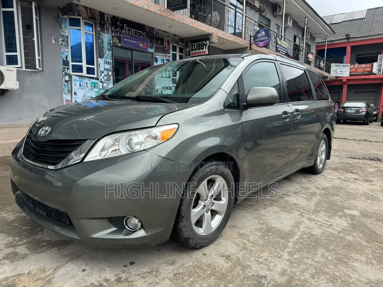 Toyota Sienna 2014 Green
