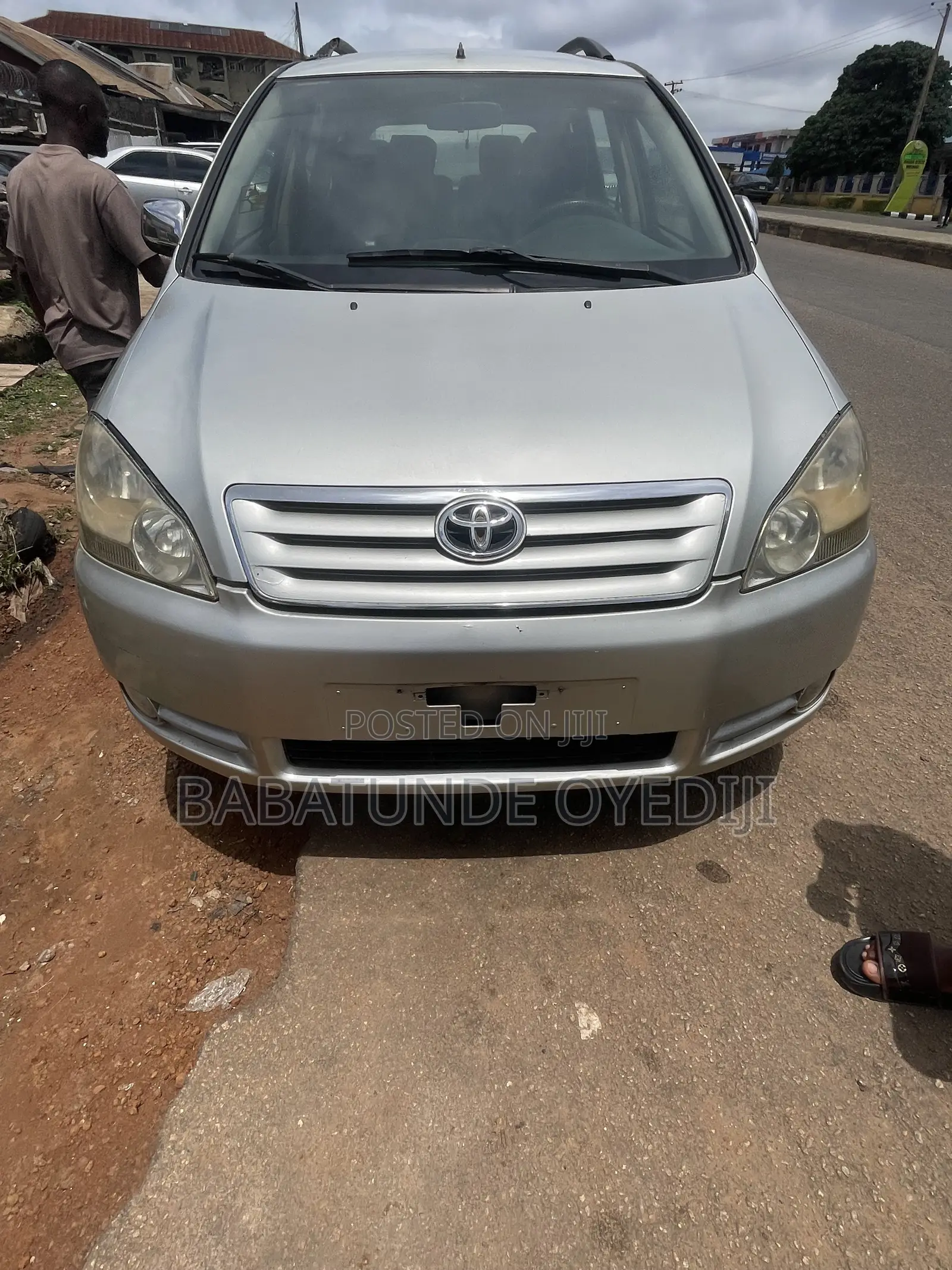 Toyota Avensis Verso 2009 Silver