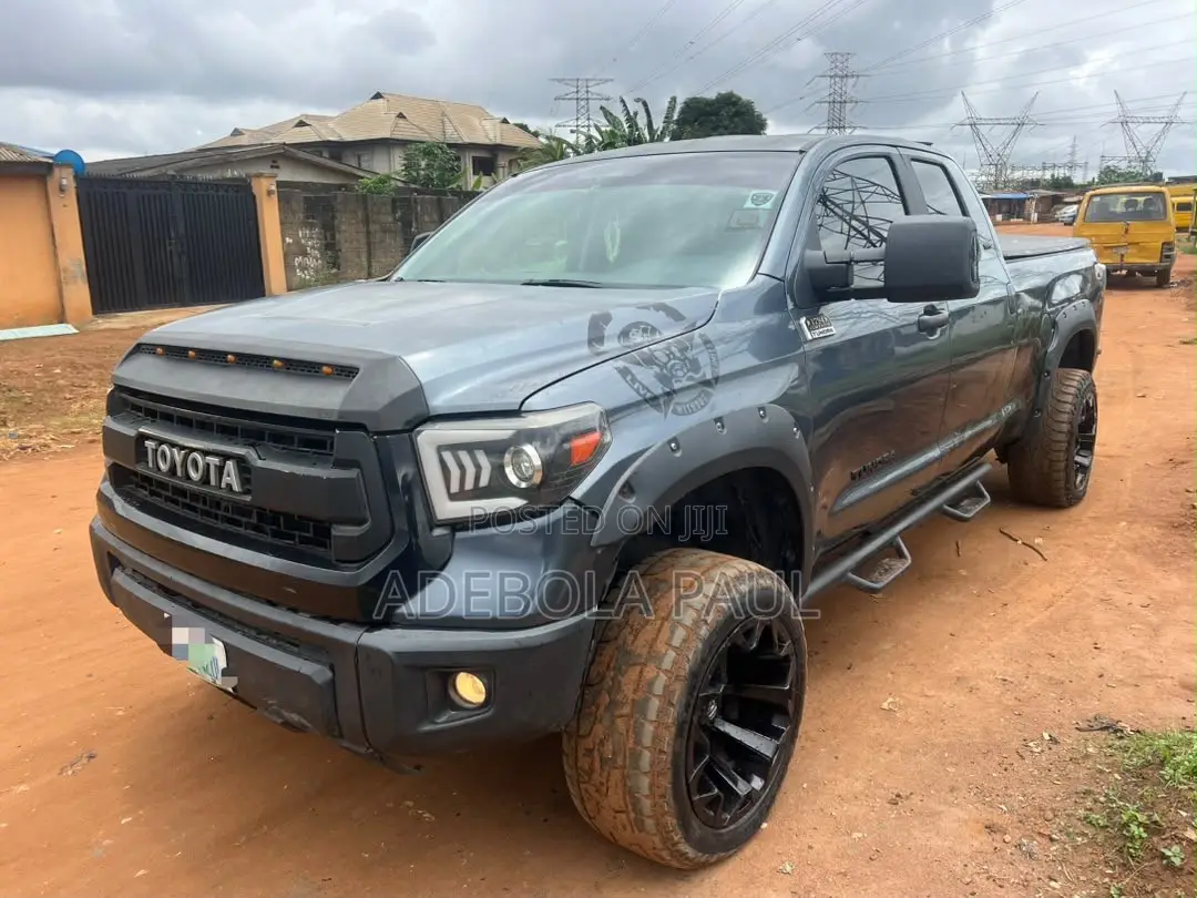 Toyota Tacoma 2020 Gray