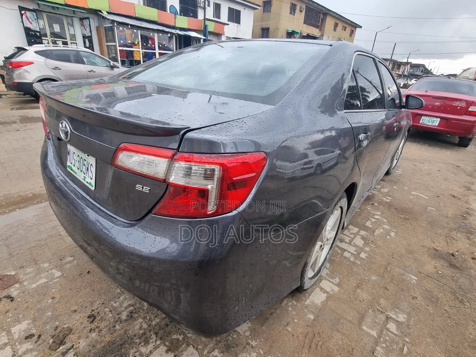 Toyota Camry SE 4dr Sedan (2.5L 4cyl 6A) 2013 Gray